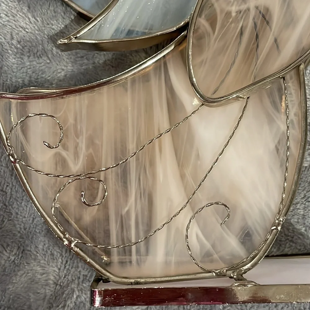 Stained glass angel sounding trumpet glass wings silver trim and halo crystal - Picture 3 of 8